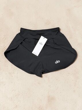 Alo Yoga Running Shorts - Black